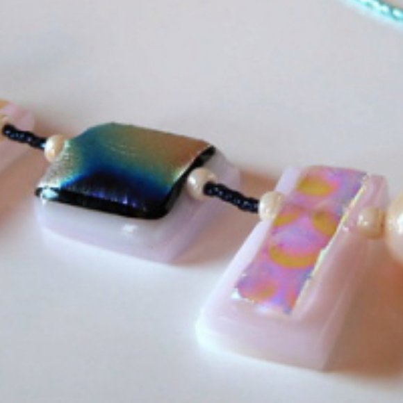 "Earth Angel" necklace- handmade dichroic glass and vintage beads. One of a kind - Picture 3 of 6